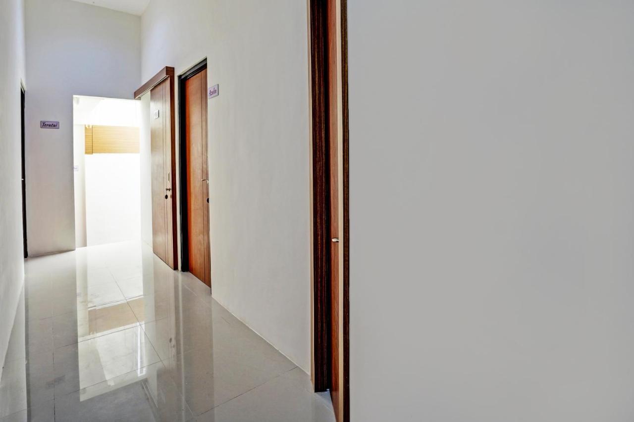 Oyo 92435 Sunlo Cozy Home Family Homestay Syariah Surabaya Exterior foto