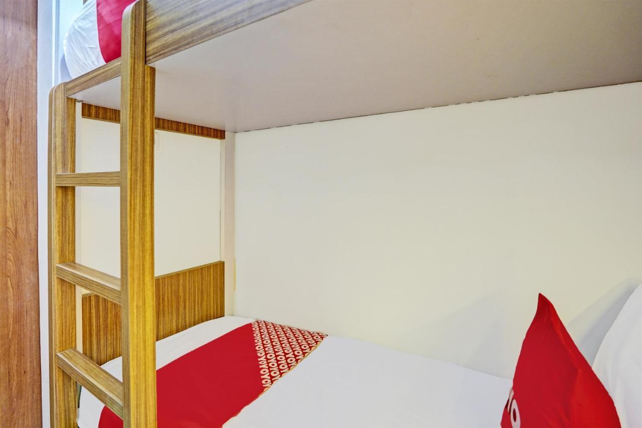 Oyo 92435 Sunlo Cozy Home Family Homestay Syariah Surabaya Exterior foto