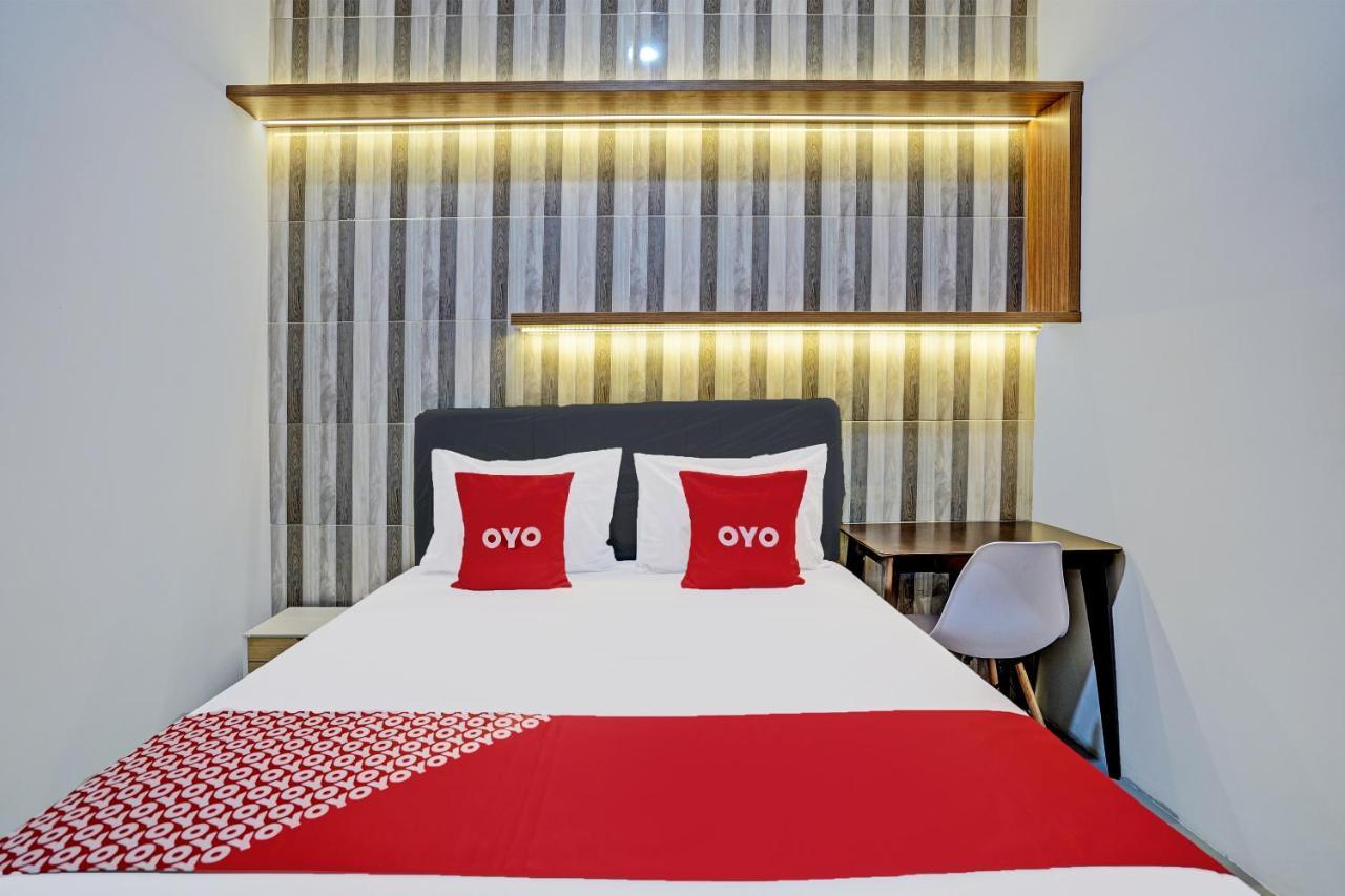 Oyo 92435 Sunlo Cozy Home Family Homestay Syariah Surabaya Exterior foto