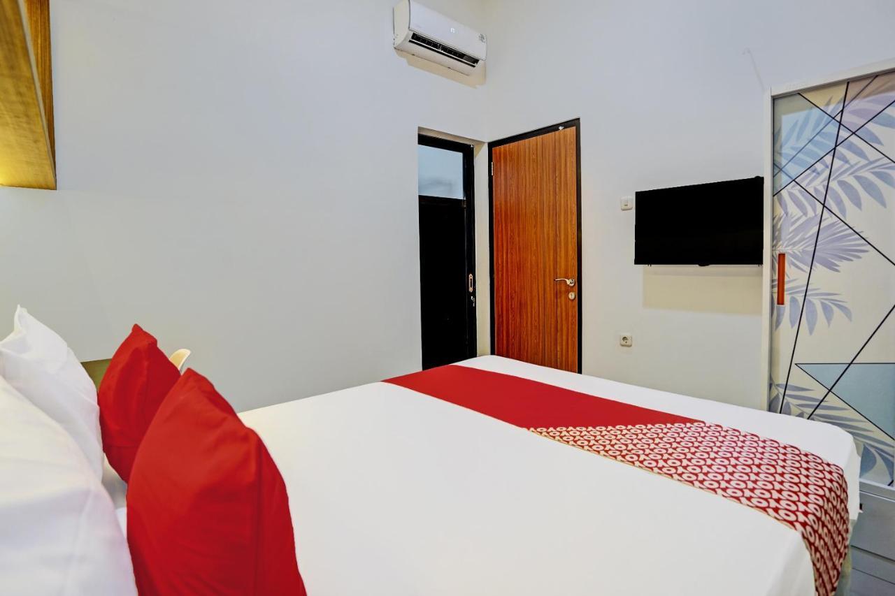 Oyo 92435 Sunlo Cozy Home Family Homestay Syariah Surabaya Exterior foto